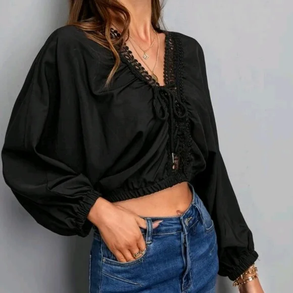 Long sleeved crop top ๐ค - Picture 3 of 14